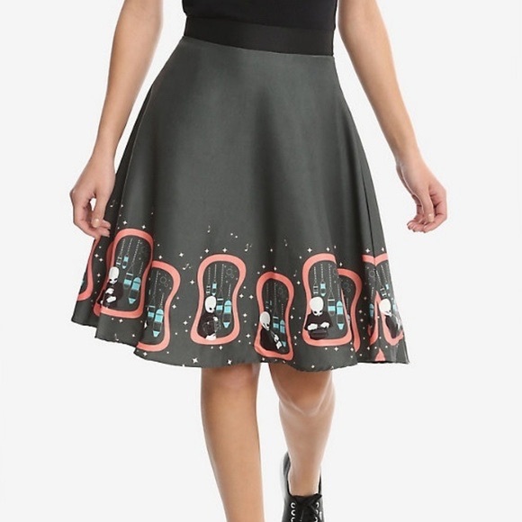 ISO: Her Universe item sz L - Picture 3 of 5